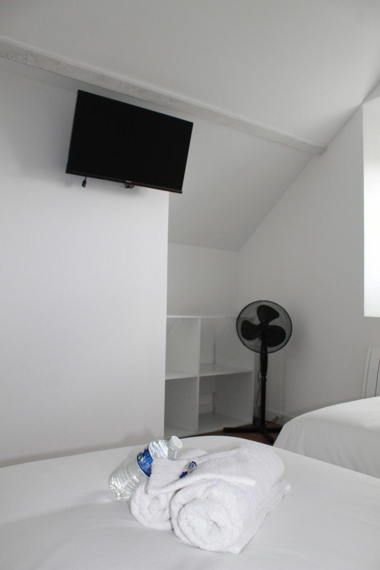 Malesherbes L'Equinoxe - Parking Prive - Zapart'Hotels מראה חיצוני תמונה